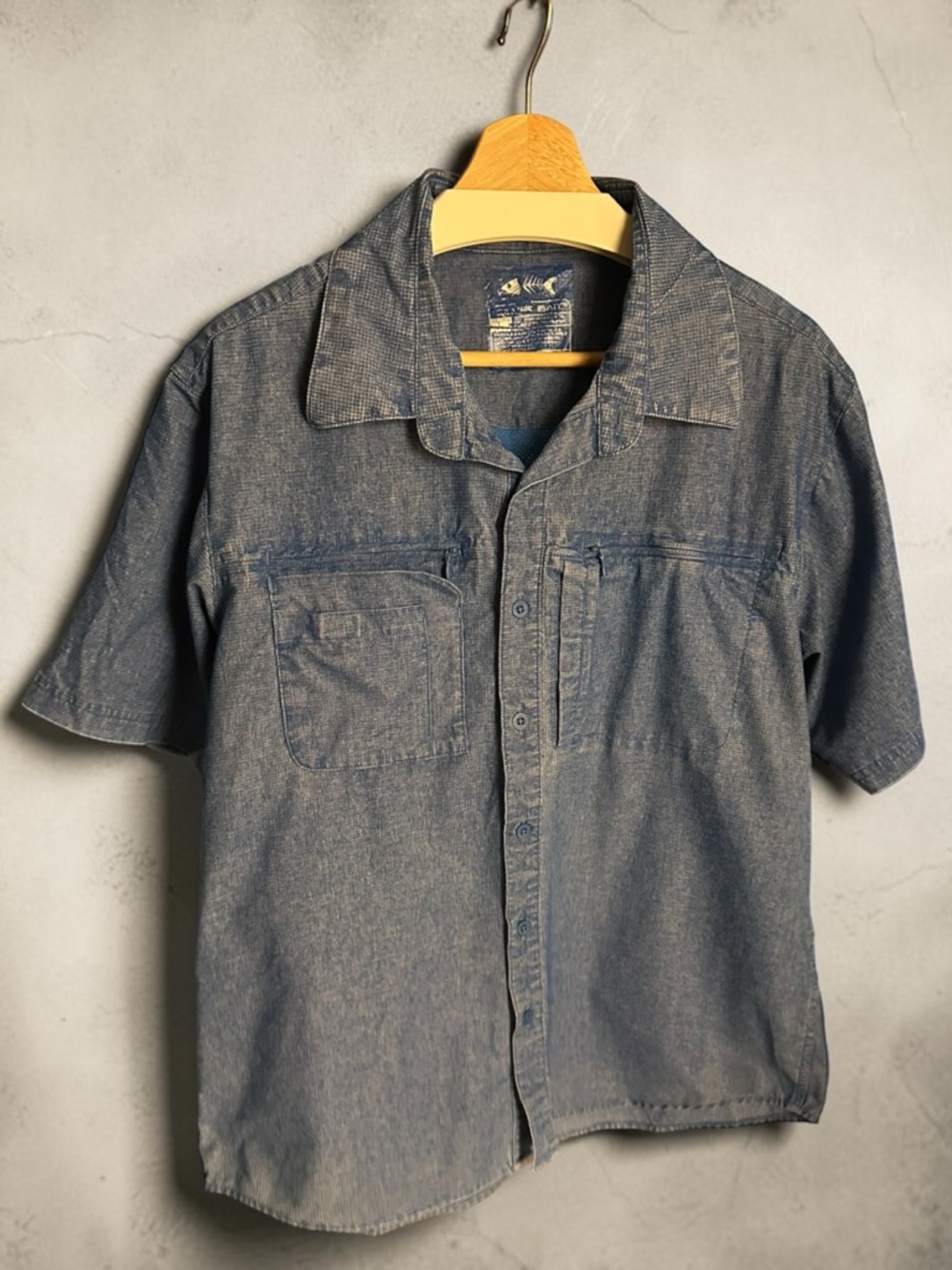 Silver Bait | Men's VTG Short-Sleeve Denim Fishing Button-Down Shirt in Blue